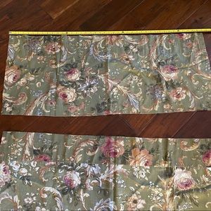Vintage set of 4 Home floral valances